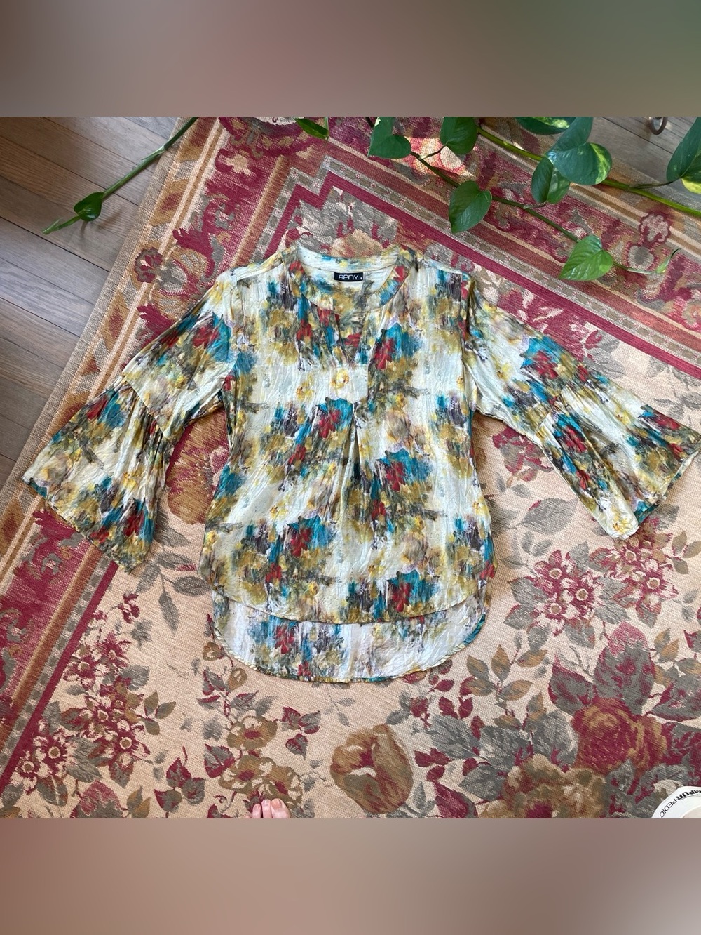 AP NY Boho Multicolored High Low Hem Blouse With Belle Sleeves
